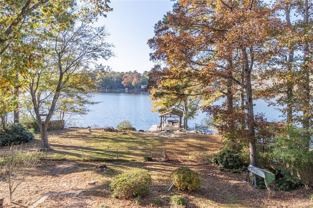 8704 Lake Dr., Snellville, GA 30039