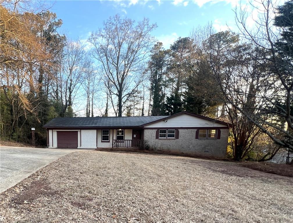 86 Earle Ct., Lawrenceville, GA 30044