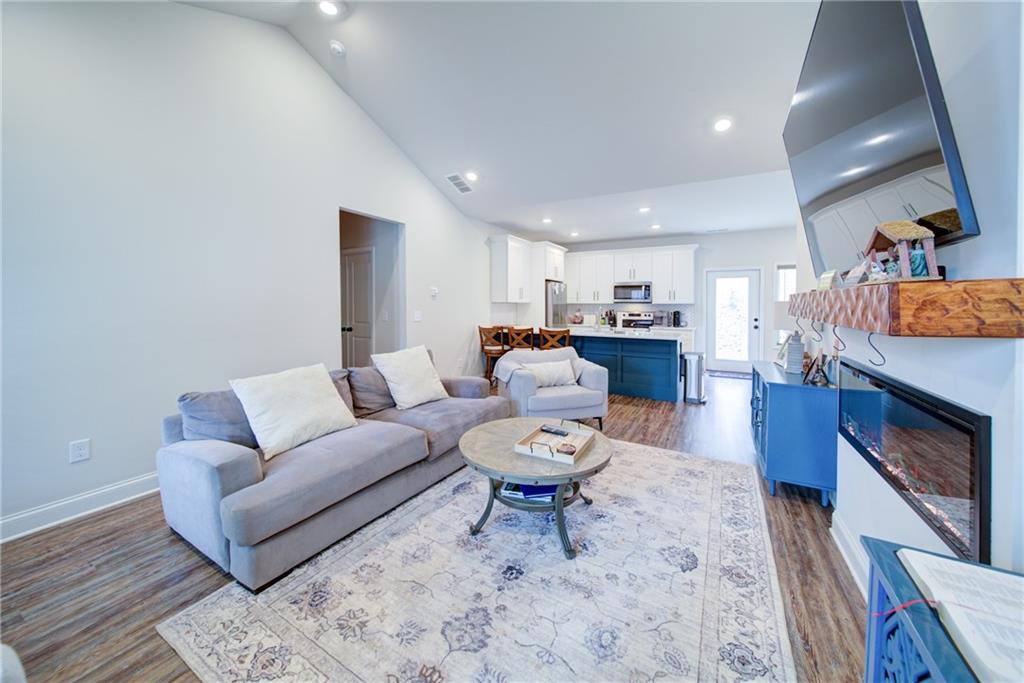 170 White Antelope St., Waleska, GA 30183