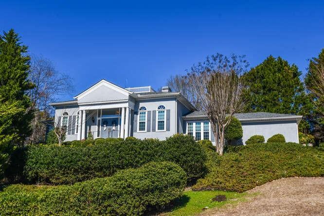 2901 Club Pl., Gainesville, GA 30506