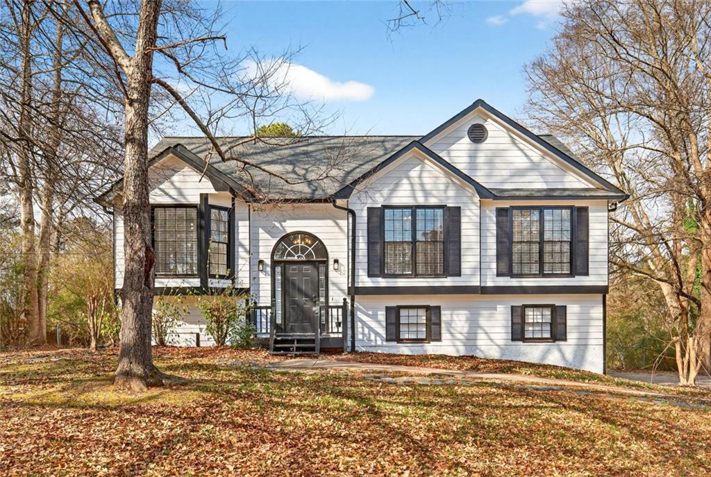 28 Maplewood Ln., Acworth, GA 30101