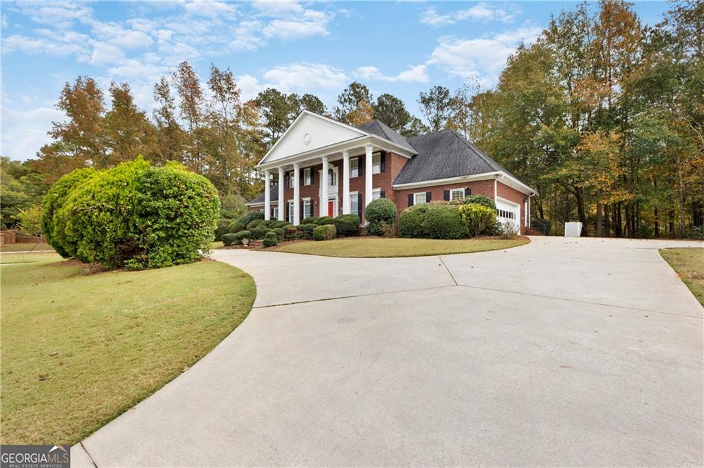 110 Emerald Lake Dr., Fayetteville, GA 30215