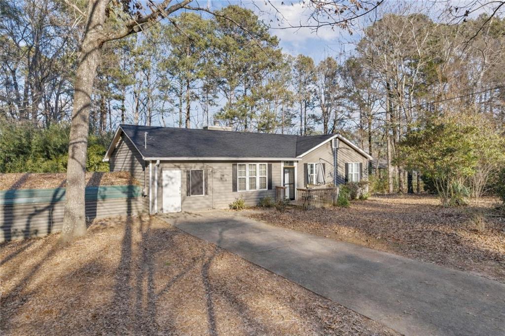 512 Wood Crest Ct., Woodstock, GA 30189