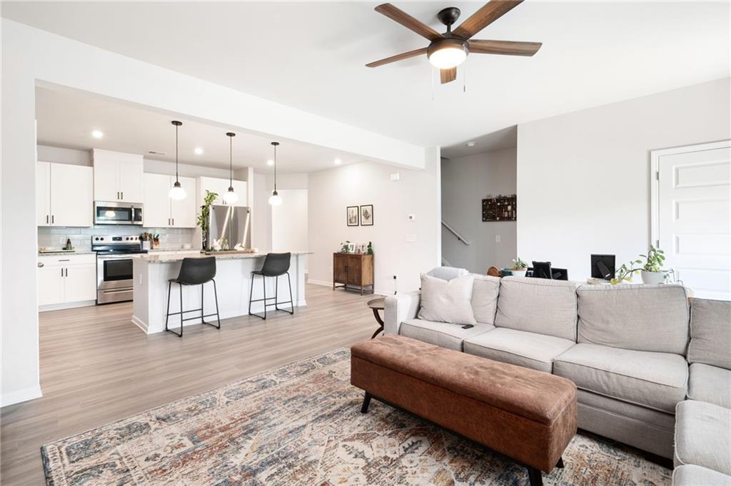 320 Crider Ct., Woodstock, GA 30188