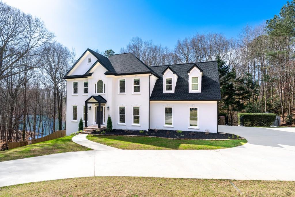 6005 Bateau Dr., Flowery Branch, GA 30542
