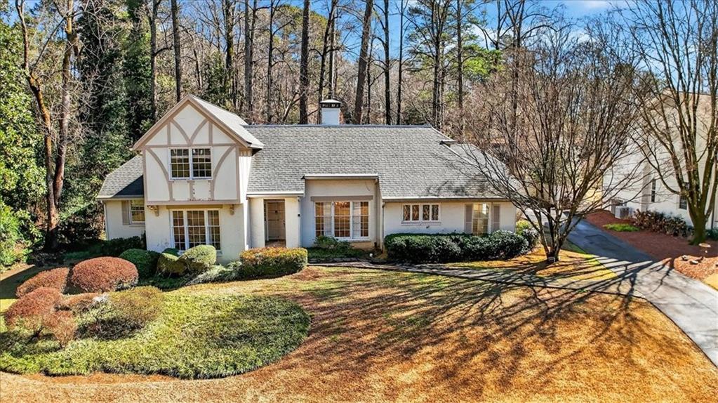 561 Bridgewater Dr., Atlanta, GA 30328