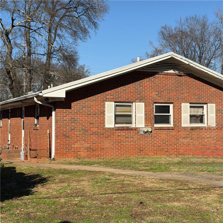 1443 Vesta Ave., East Point, GA 30344