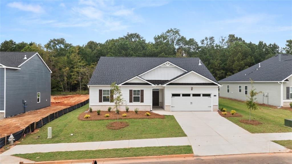 187 Defilippe Dr., Statham, GA 30666