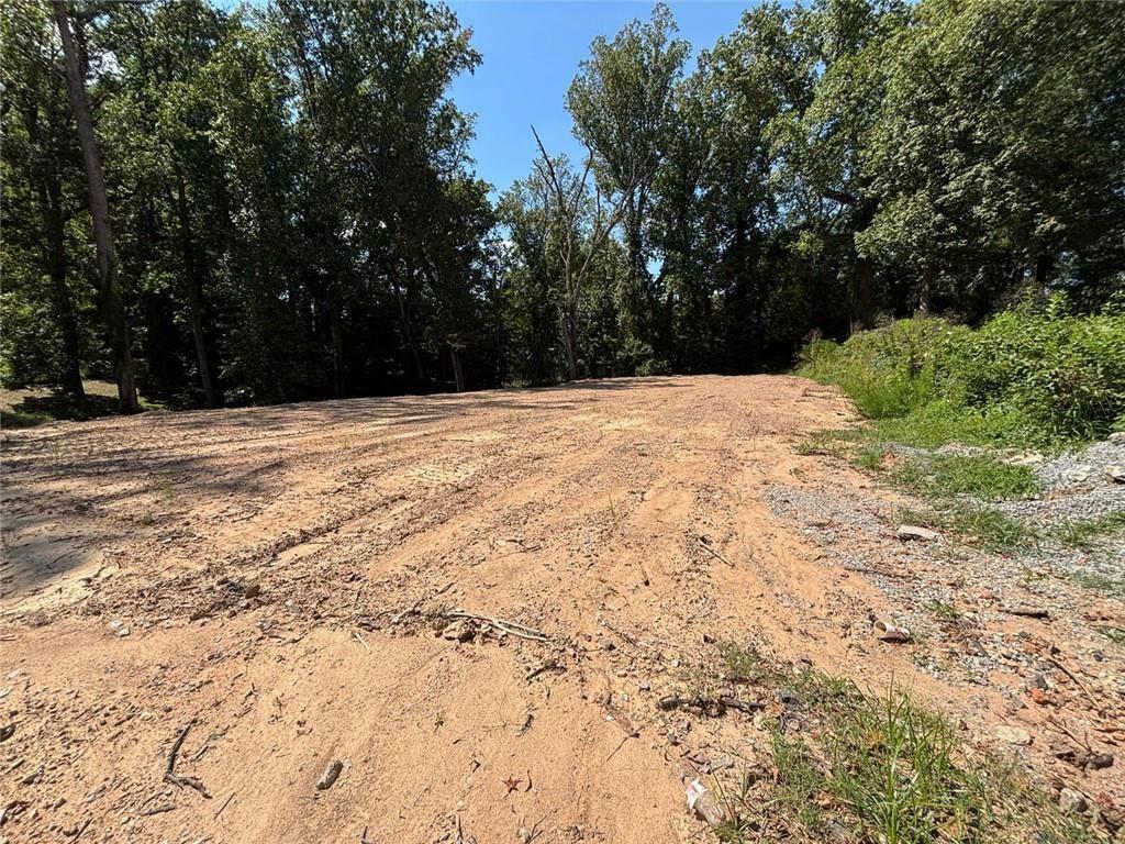 390 Woodlawn Ave., Atlanta, GA 30318