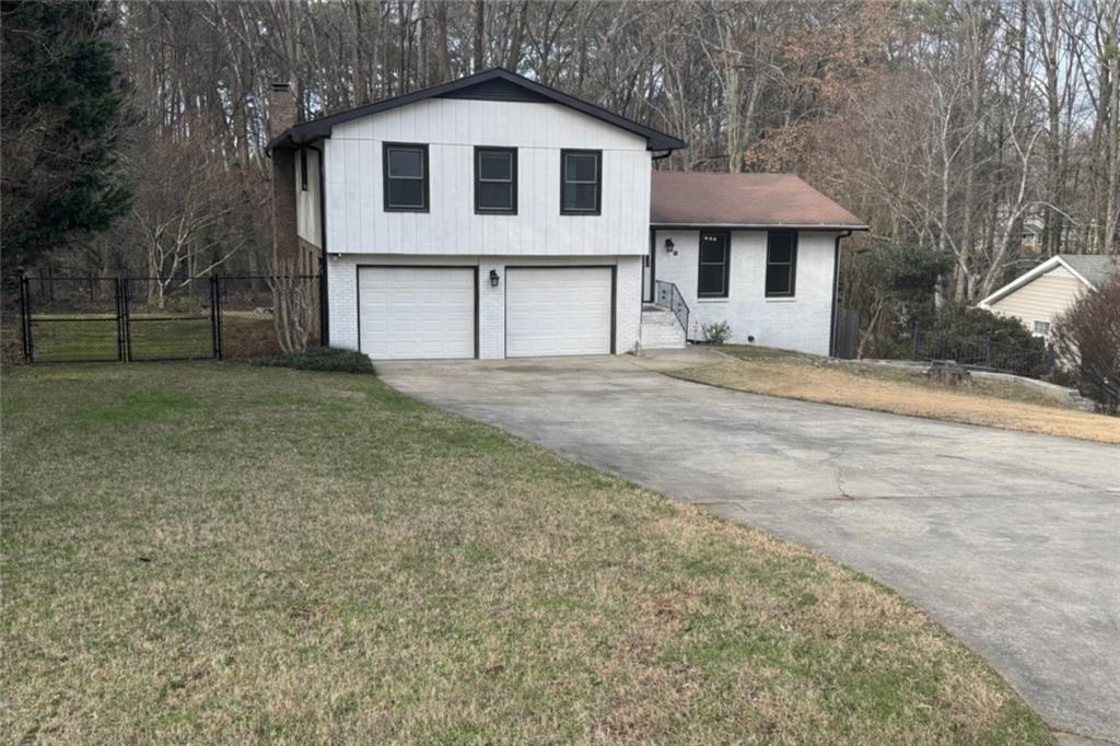 3695 Woodberry Dr., Duluth, GA 30096