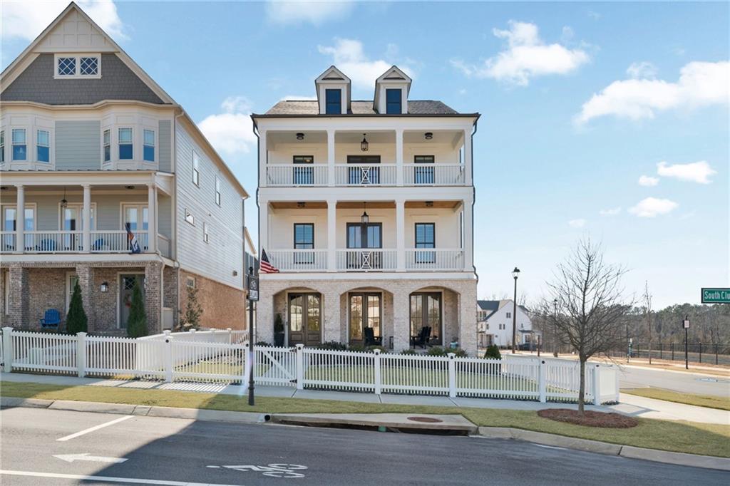 605 S Club Dr., Woodstock, GA 30188