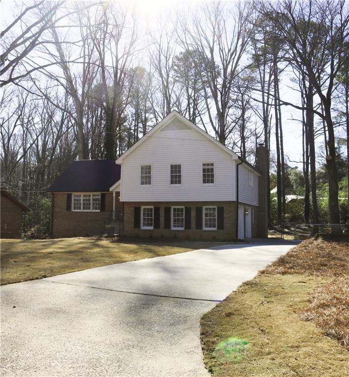 1519 Rangewood Dr., Lilburn, GA 30047