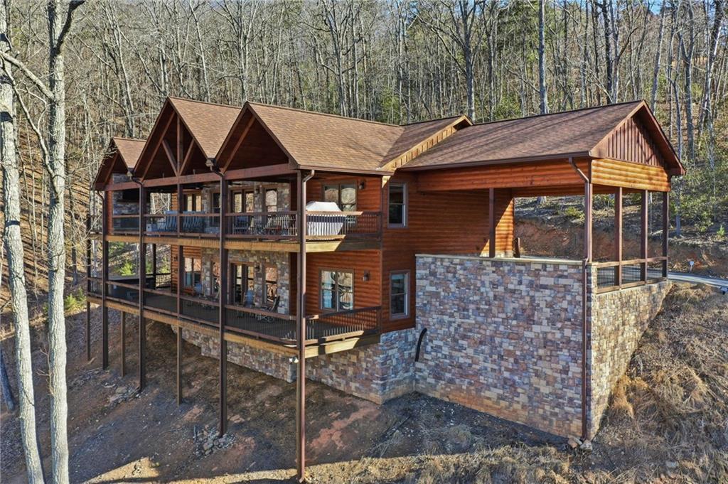 175 Stuart Dr., Mineral Bluff, GA 30559