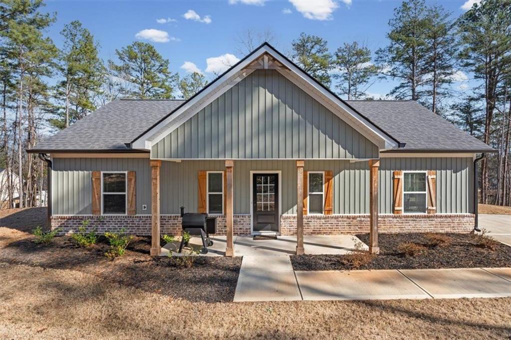 2522 Honeysuckle Ln., Temple, GA 30179