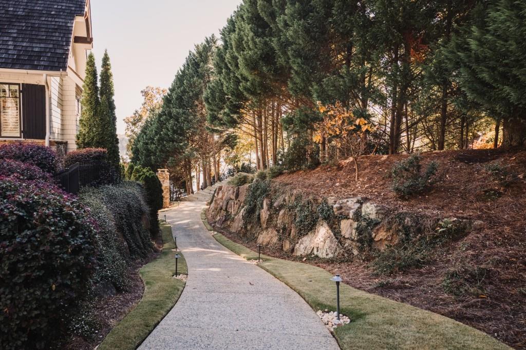 8819 Ford Ln., Gainesville, GA 30506