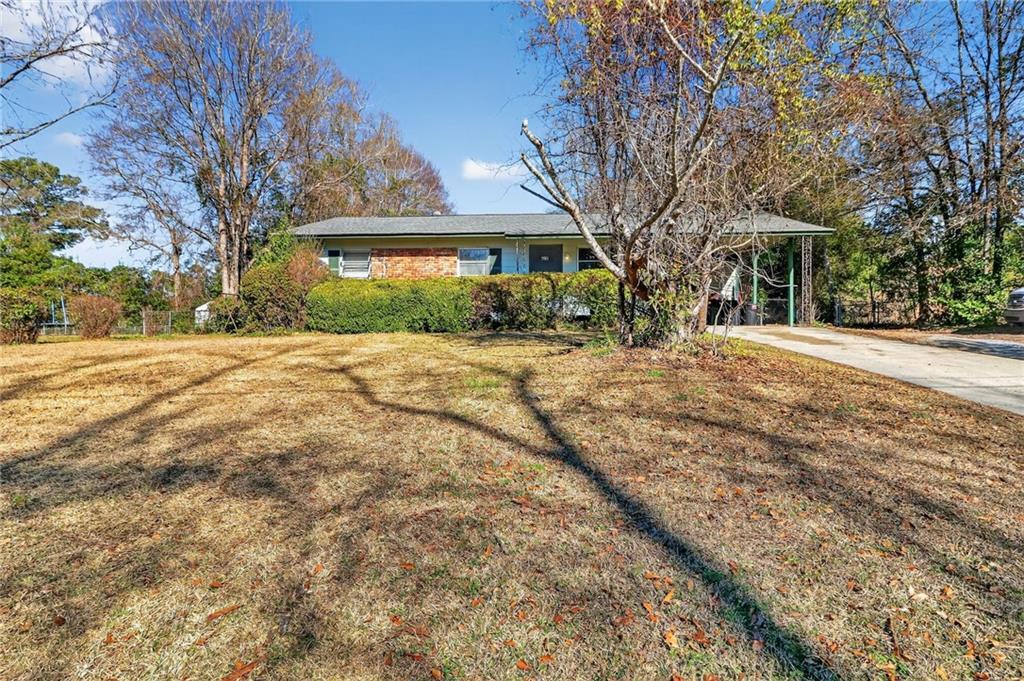 2561 Greenleaf Dr., Macon, GA 31206