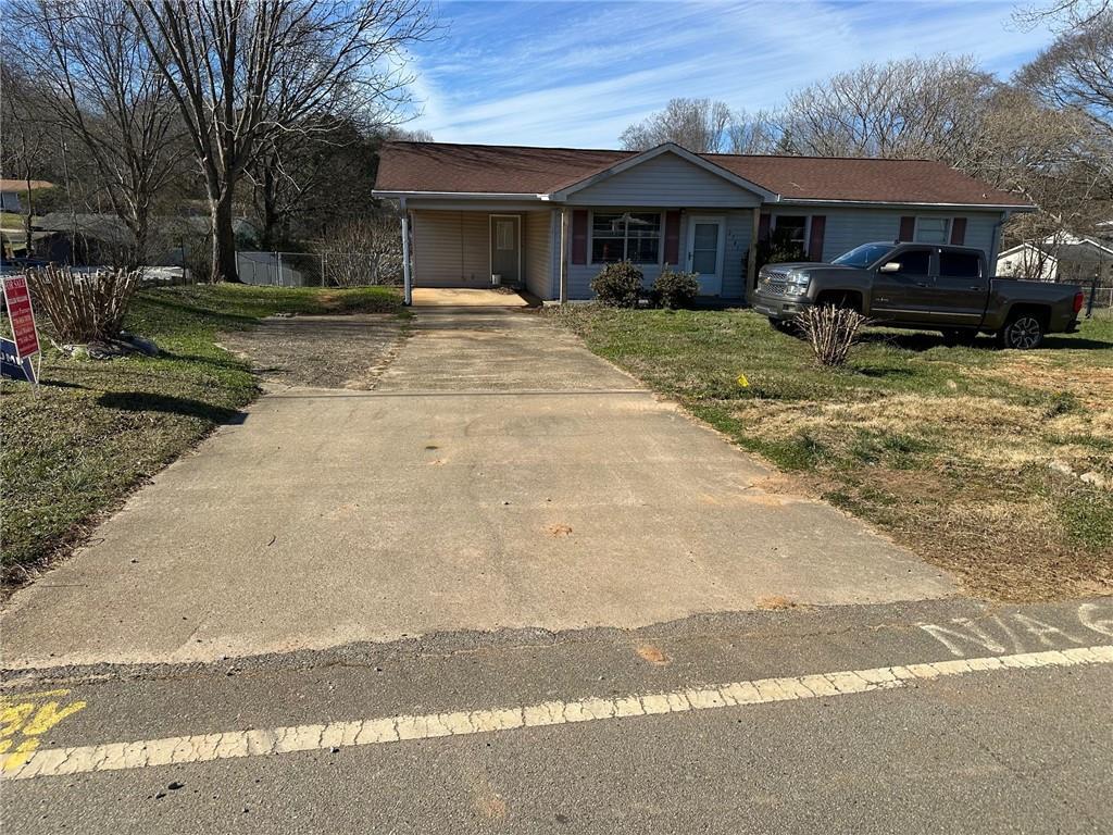 2741 Fran Mar Dr., Gainesville, GA 30506