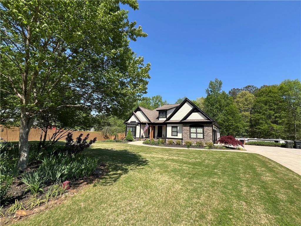 1076 Pinyan Ln., Canton, GA 30115