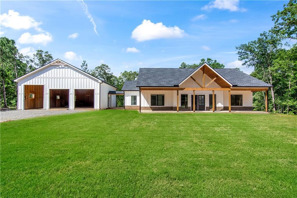 233 Old Post Tr., Talking Rock, GA 30175