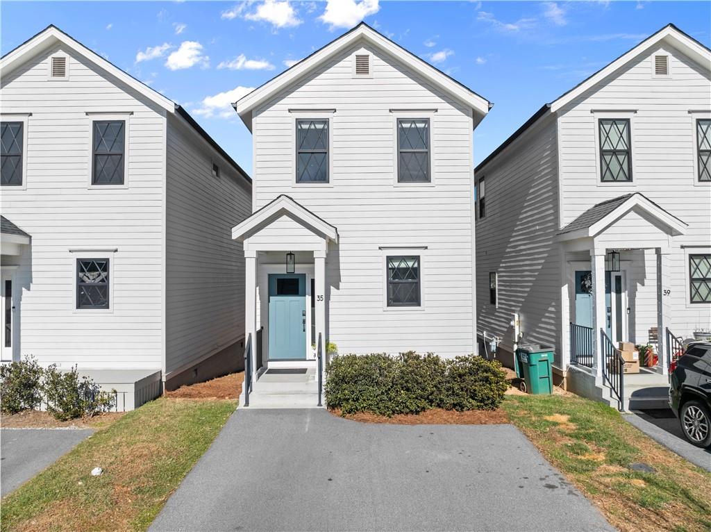 35 Cottonwood St., Clayton, GA 30525