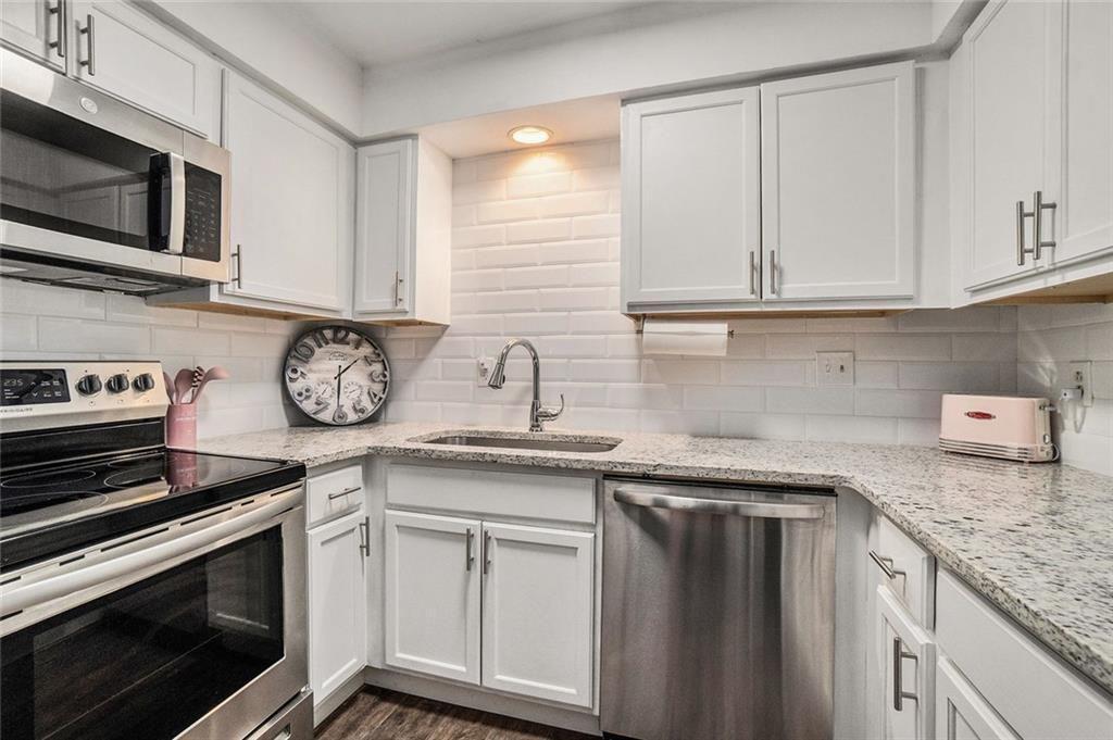 94 Rosaire Pl., Atlanta, GA 30327