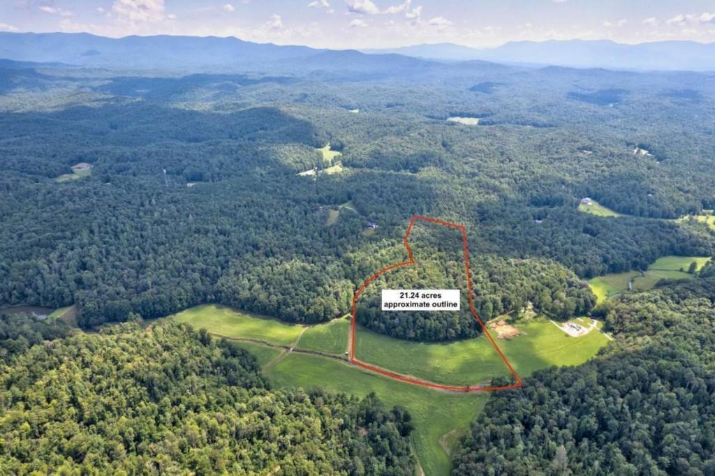21AC Charles Rd., Ellijay, GA 30540
