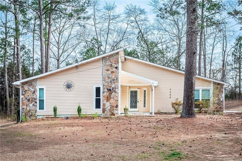 7300 Buck Creek Dr., Fairburn, GA 30213