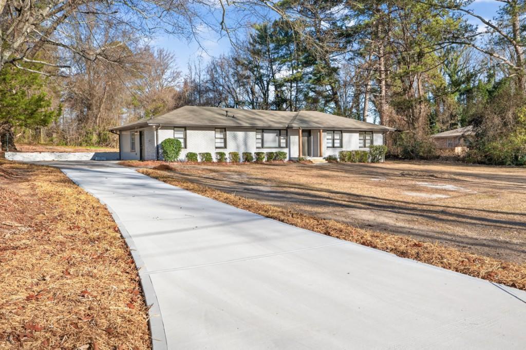 2569 Poplar St., Snellville, GA 30078