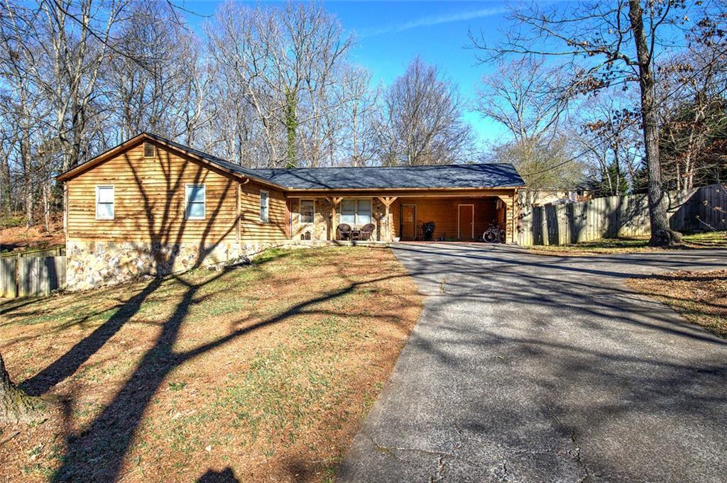 101 Ivy Ln., Cartersville, GA 30121