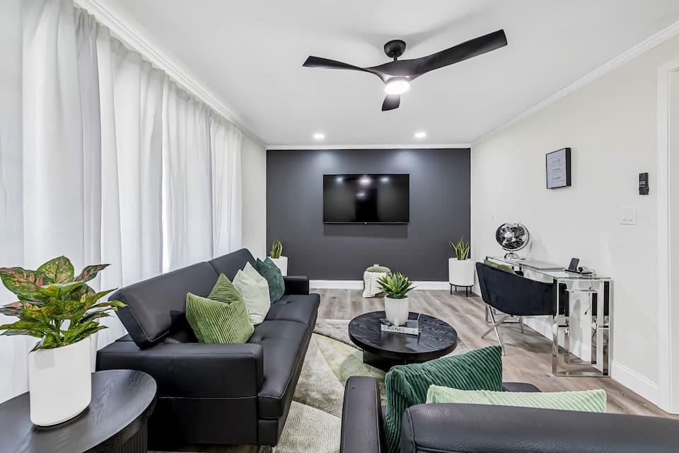 2271 Plantation Dr., Atlanta, GA 30344