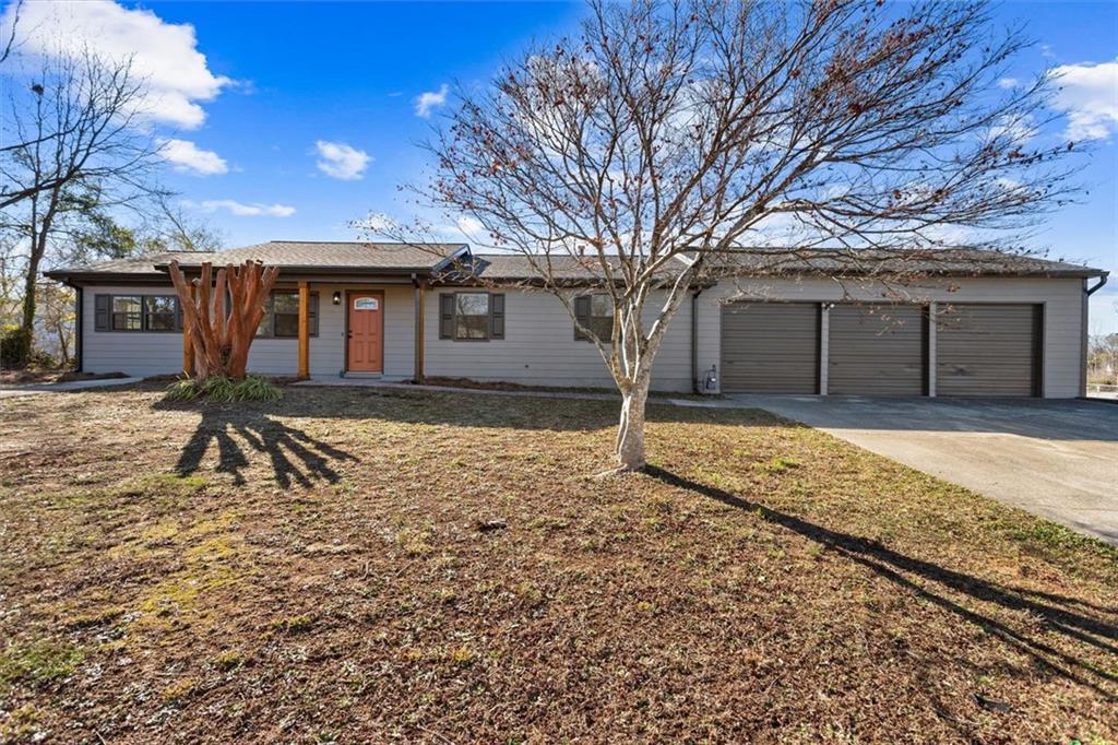 747 Briarwood Rd., Conyers, GA 30094