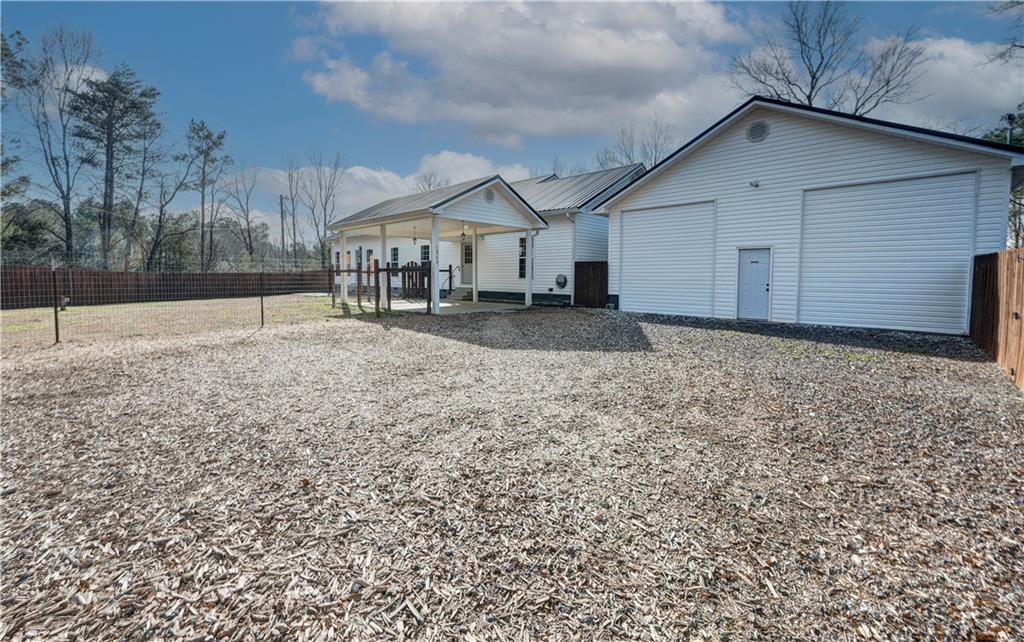 960 Mcentyre Loop, Calhoun, GA 30701