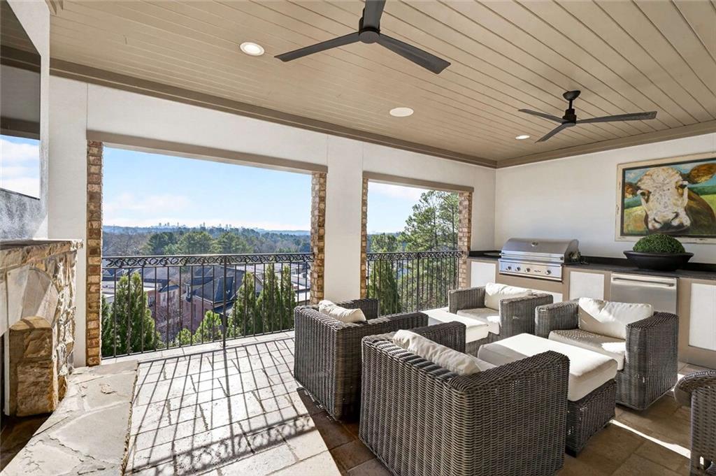 2832 Paces Lookout Ln., Atlanta, GA 30339