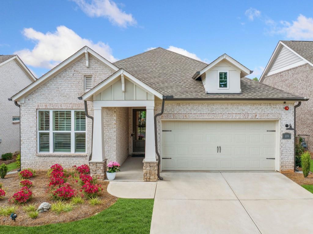 209 Floral Valley Dr., Woodstock, GA 30188