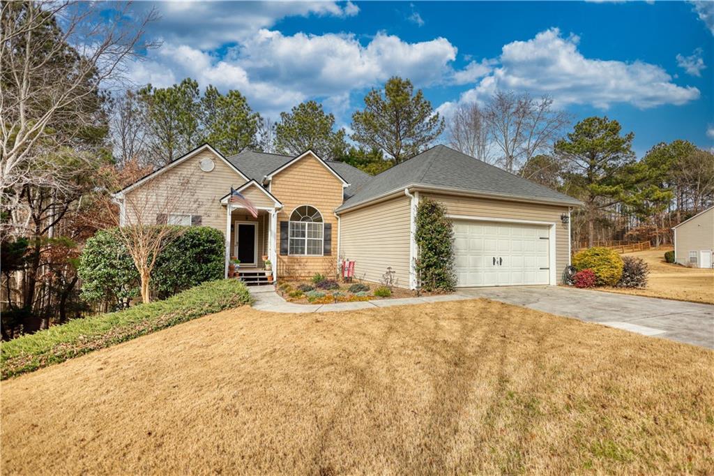 1248 Rockview Ct., Loganville, GA 30052