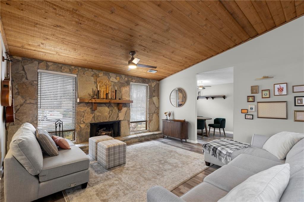 810 Bonnie Glen Dr., Marietta, GA 30067