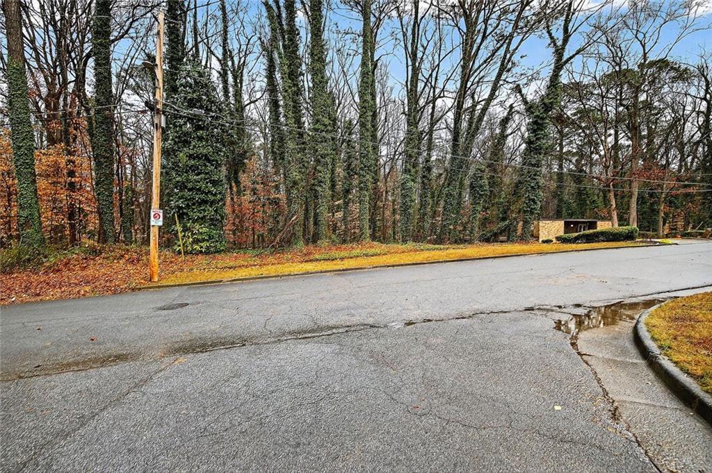 Glenview Dr., Atlanta, GA 30331