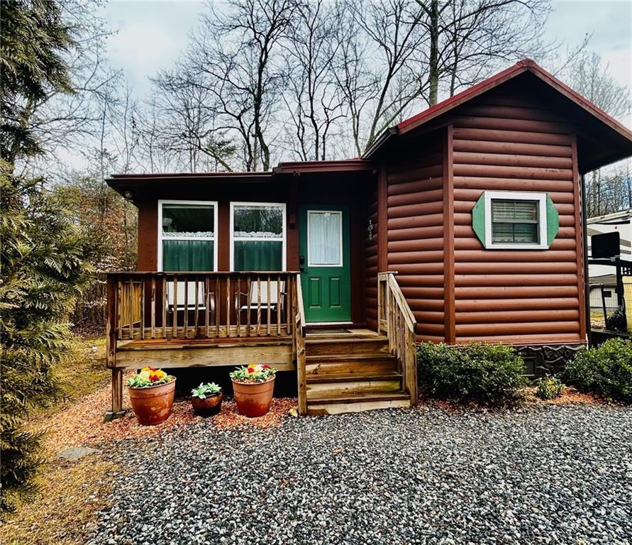 323 Leisure Acres Dr., Cleveland, GA 30528