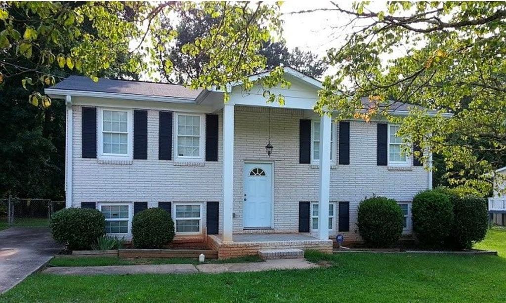 5322 Orly Ter., Atlanta, GA 30349