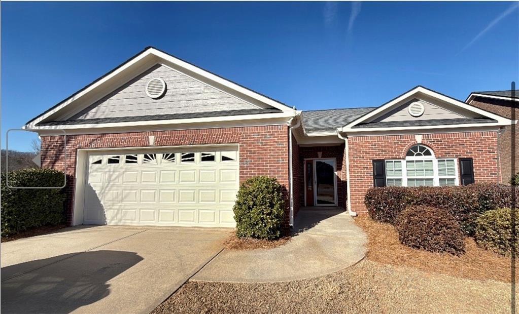 1705 Rolling View Dr., Cumming, GA 30040