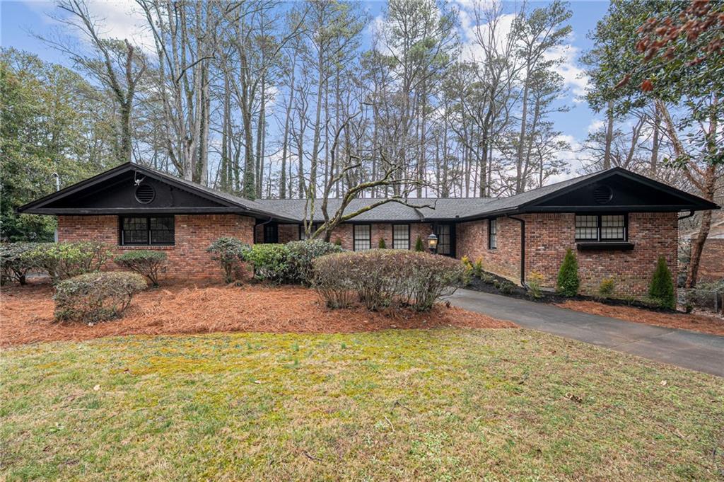 585 Spalding Dr., Atlanta, GA 30328