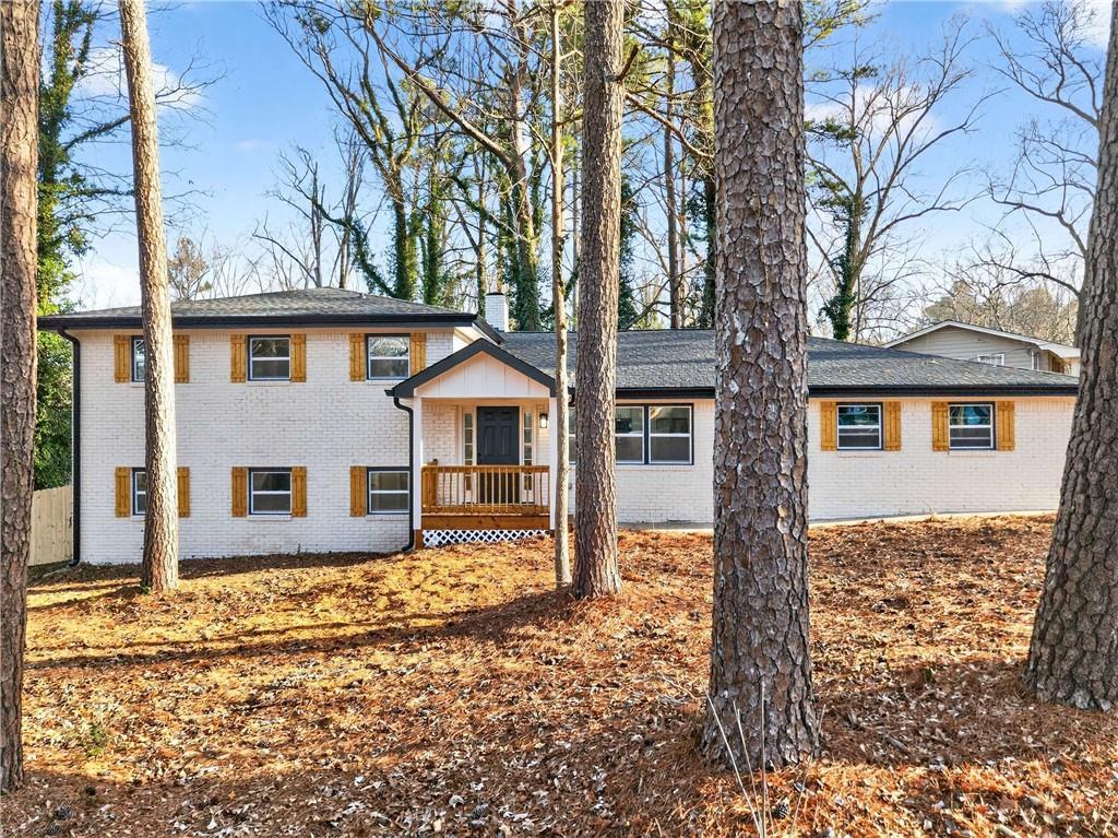 2497 Glenrock Dr., Decatur, GA 30032