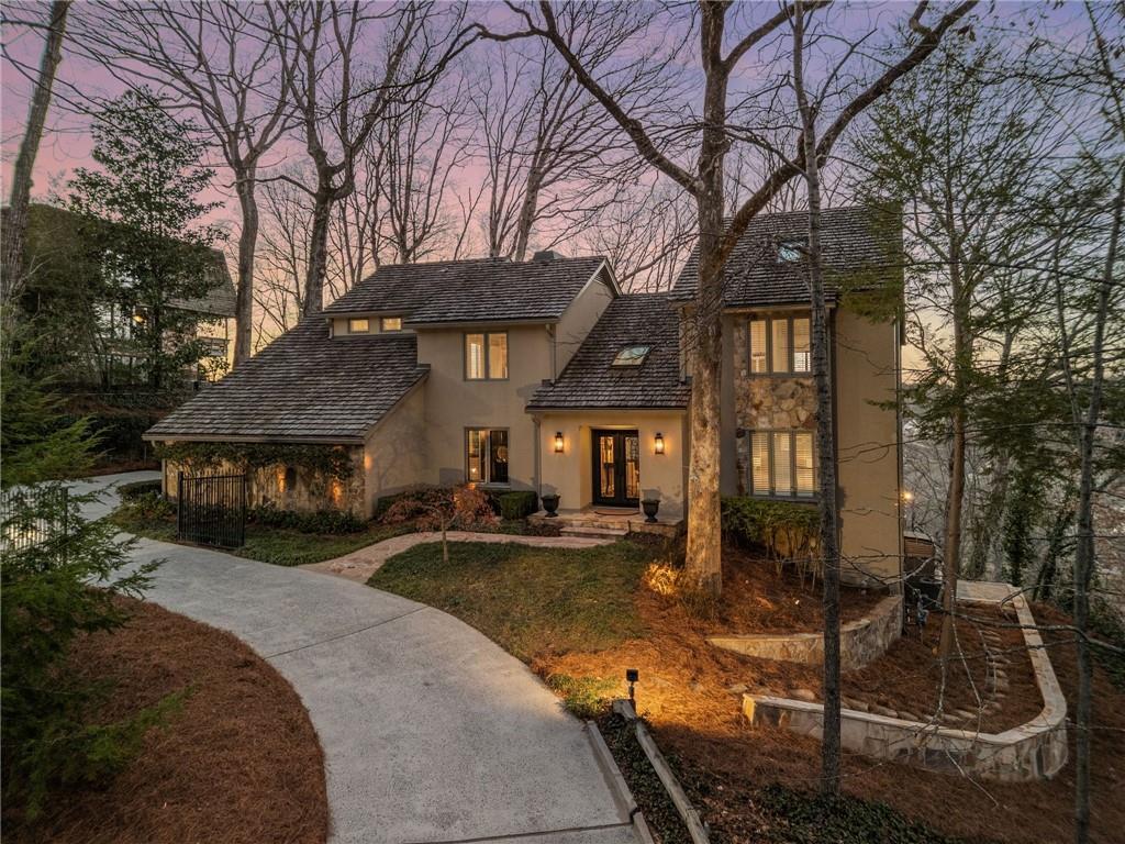1095 Edgewater Dr., Sandy Springs, GA 30328