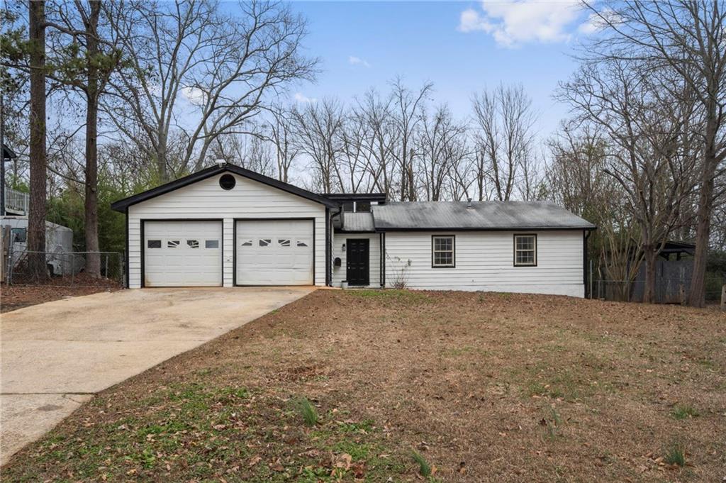 2814 Woodhollow Ln., Jonesboro, GA 30236