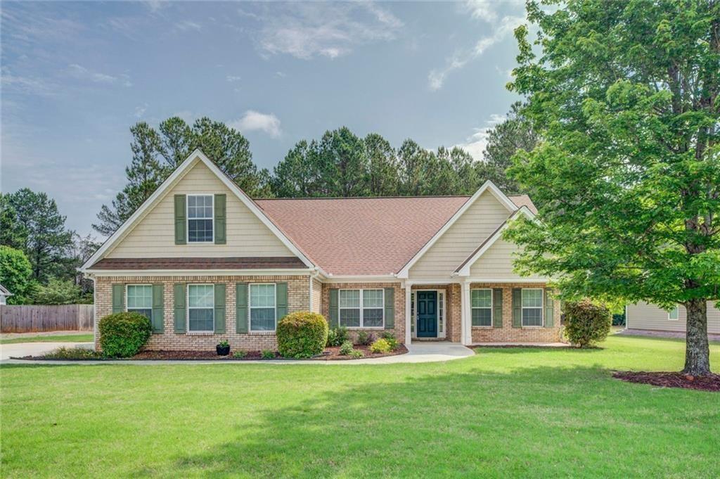 918 Golden Meadows Ln., Loganville, GA 30052