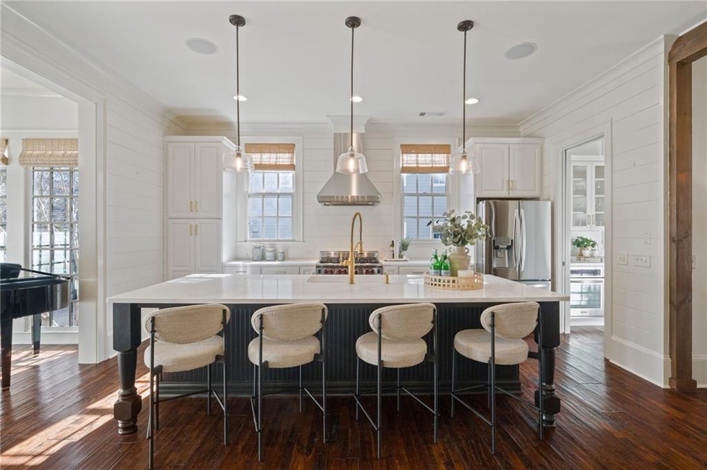 7155 Round Rd., Cumming, GA 30040