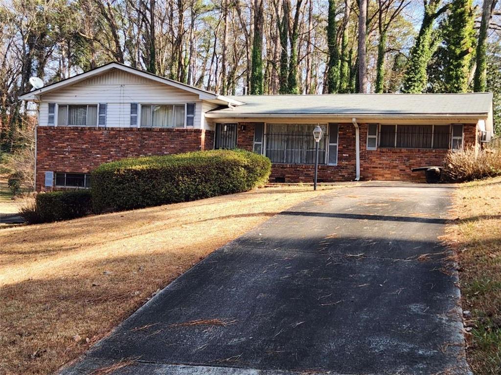2366 Country Club Dr., Atlanta, GA 30311