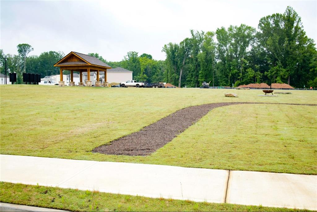 386 Red Dragon Dr., Jefferson, GA 30549