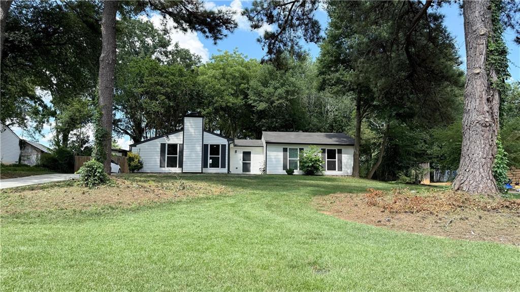 980 Hilltop Ct., Lawrenceville, GA 30045