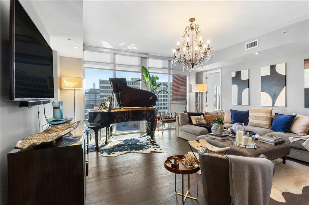 1820 Peachtree Rd. #402, Atlanta, GA 30309